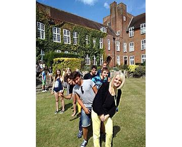 Internationales Feriencamp In England Von Afs Interkulturelle Begegnungen E V Schulersprachreisen Actioncamps Und Feriencamps Fur Kinder Und Jugendliche