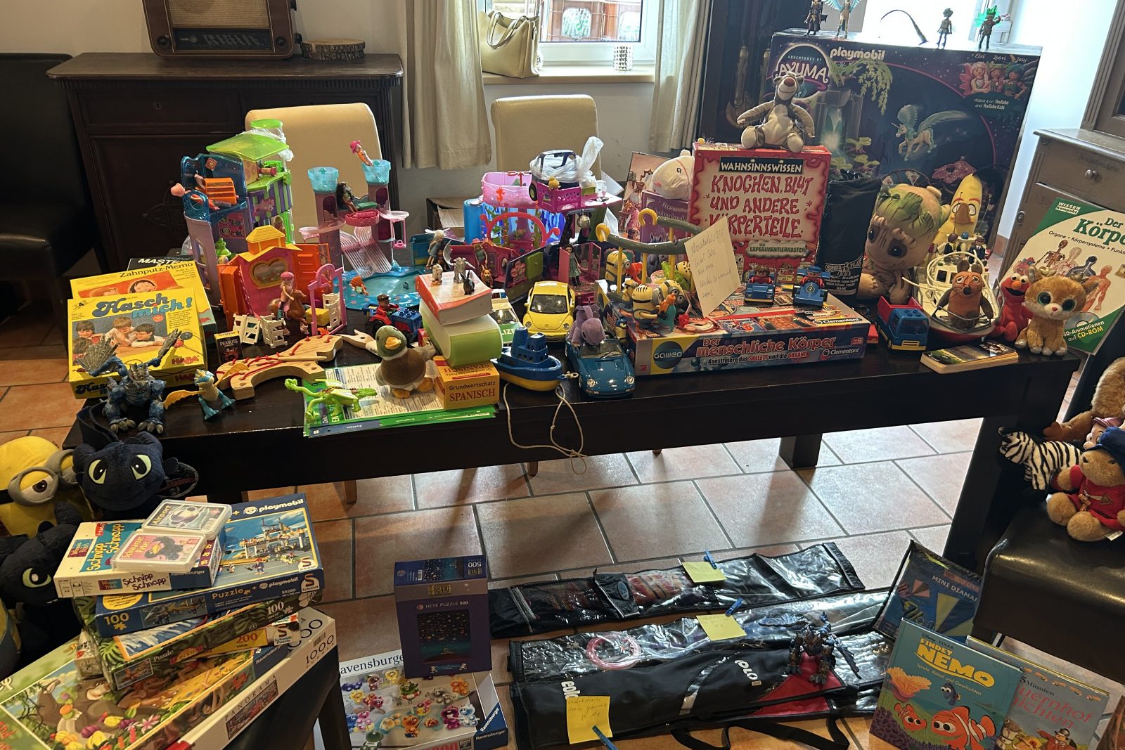 Hof Café und Kinderflohmarkt