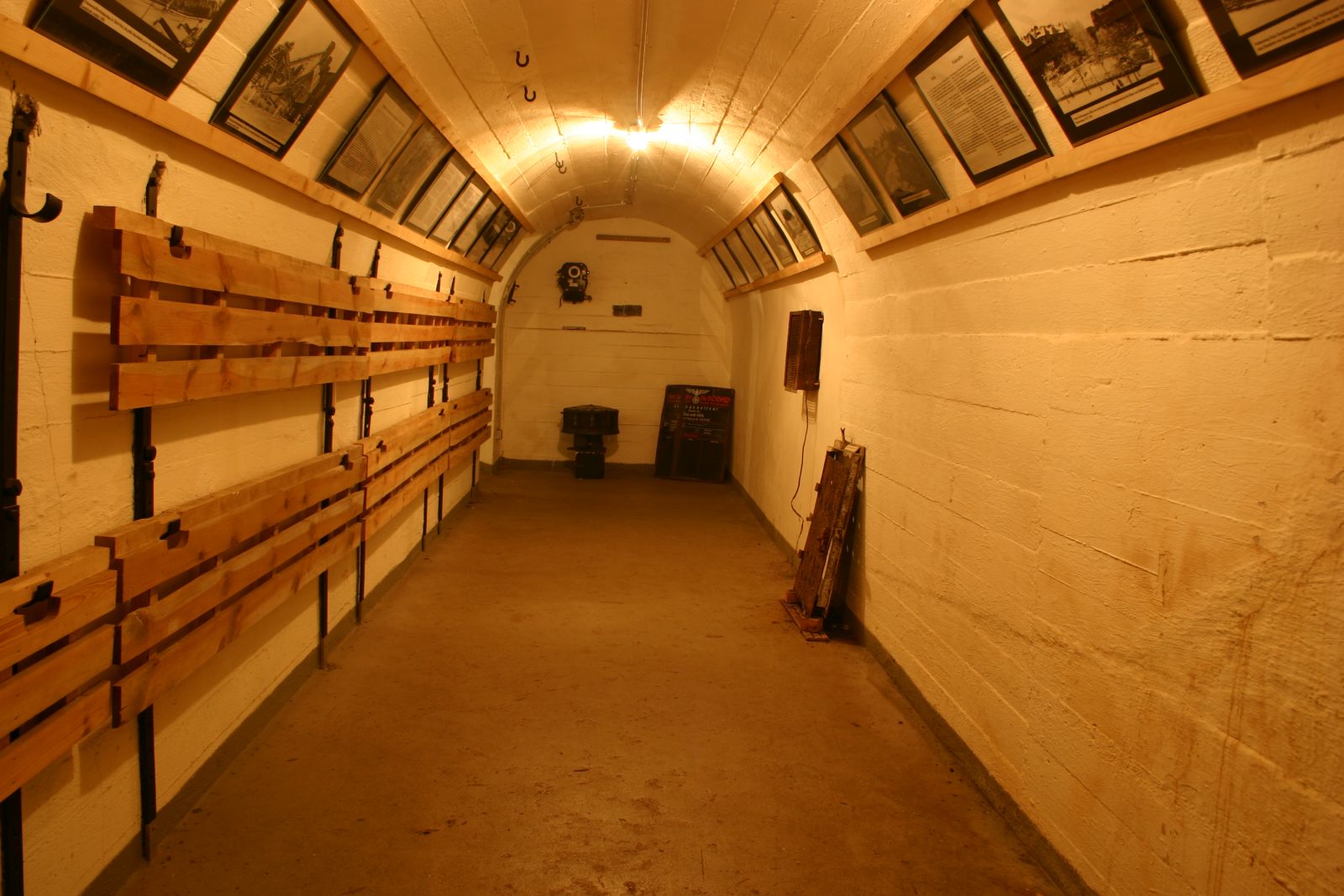 Bunker im Dunkeln erleben - Hamburg, Bild 1