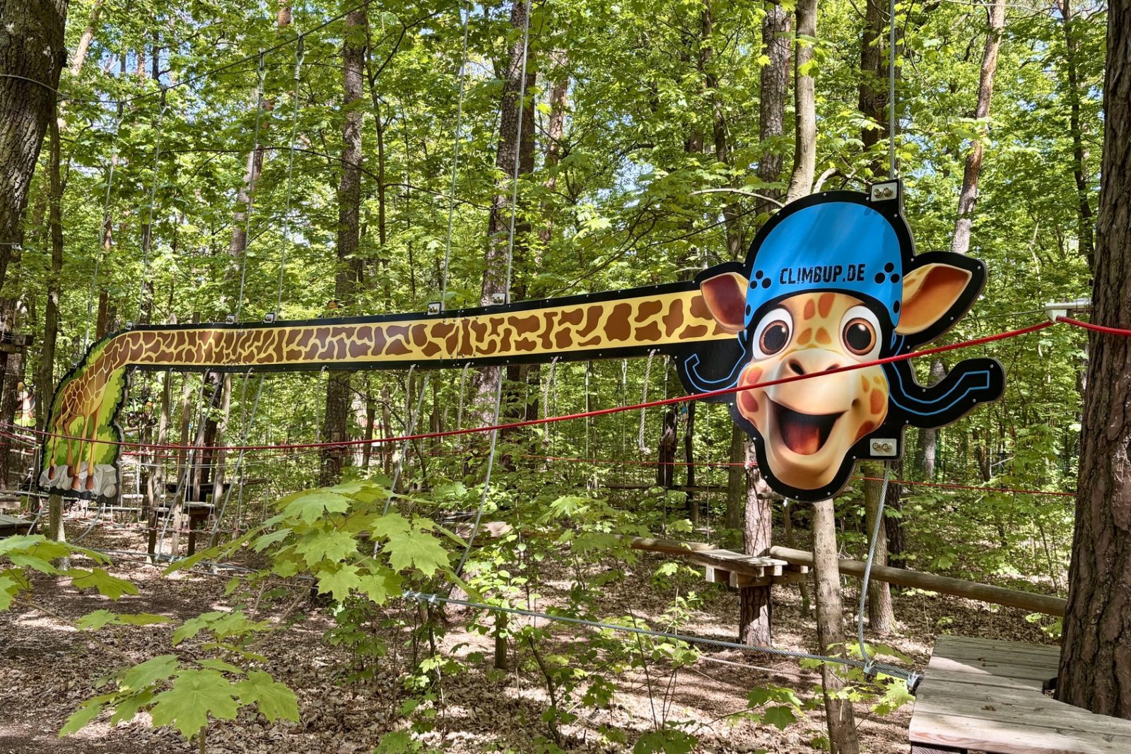 Kletterabenteuer im CLIMB UP! - Kletterwald Hennigsdorf bei Berlin, Bild 1