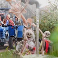 🎃👻 Grusel-Oktober bei Karls: Wo die Erdbeerspinnen tanzen!