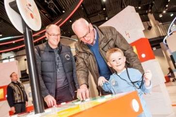 Experimente & Wissen zum Thema erneuerbare Energie für die ganze Familie, Bild 1