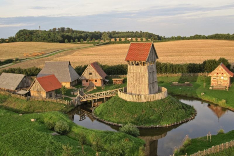 Turmhügelburg