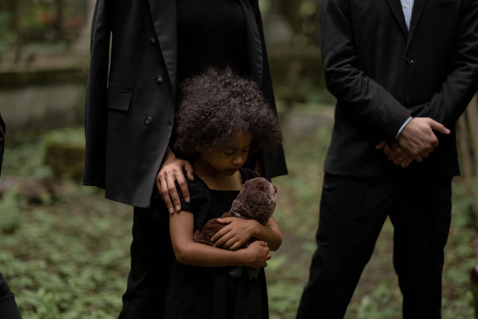 Wenn der Tod in die Familie kommt: Kindern Abschied erklären und was Eltern jetzt entlastet, Bild 1