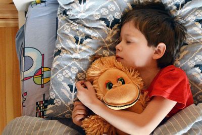 Urlaub mit Kindern – Schlafprobleme auf Reisen richtig vorbeugen!