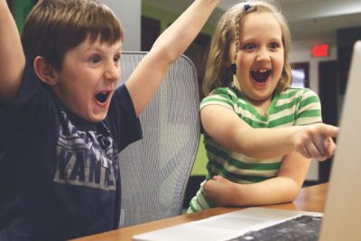 Vor- und Nachteile von Videospielen für junge Gamer