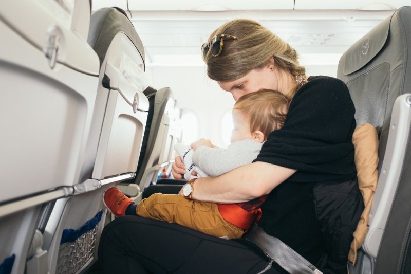 Tipps für das Fliegen mit Säuglingen und Kleinkindern, Bild 1