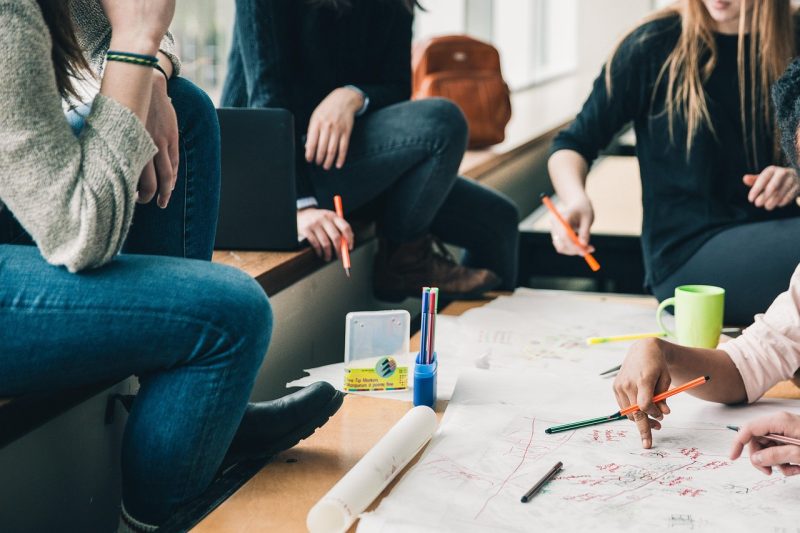 Von der Grundschule zur Abschlussarbeit: Warum es relevant ist, die Konzentration fördern bei Kindern